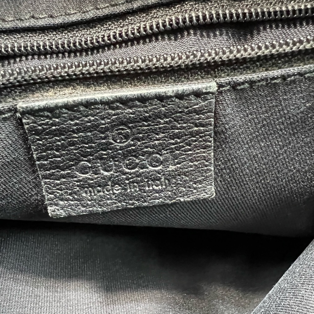 Gucci Abbey Canvas Crossbody - Picture 15 of 17